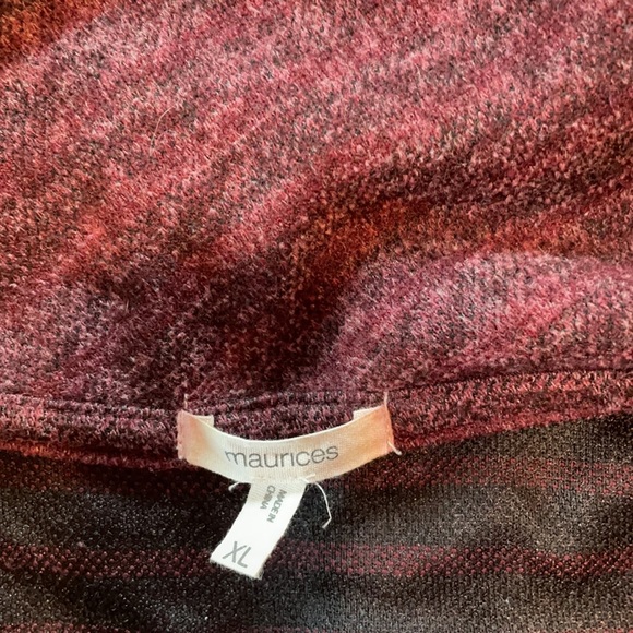 Sweater/jacket - Picture 5 of 7